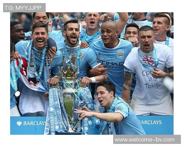 曼城发布海报热身即将到来的布伦特福德客场大战期待全力以赴